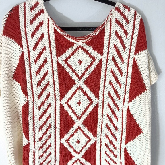 Red and Cream Aztec Vest - Picture 3 of 7